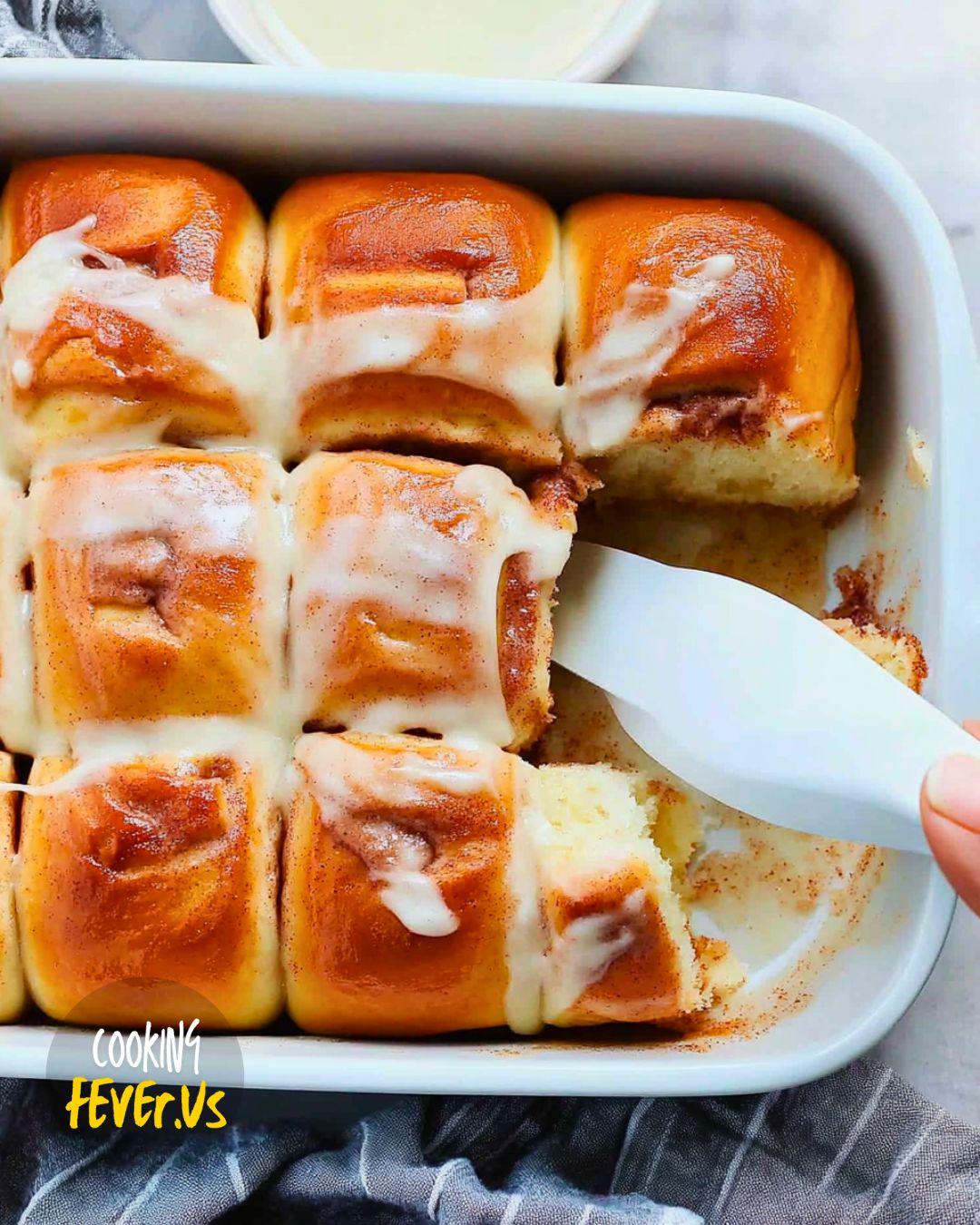 Easy Cinnamon Hawaiian Rolls Recipe