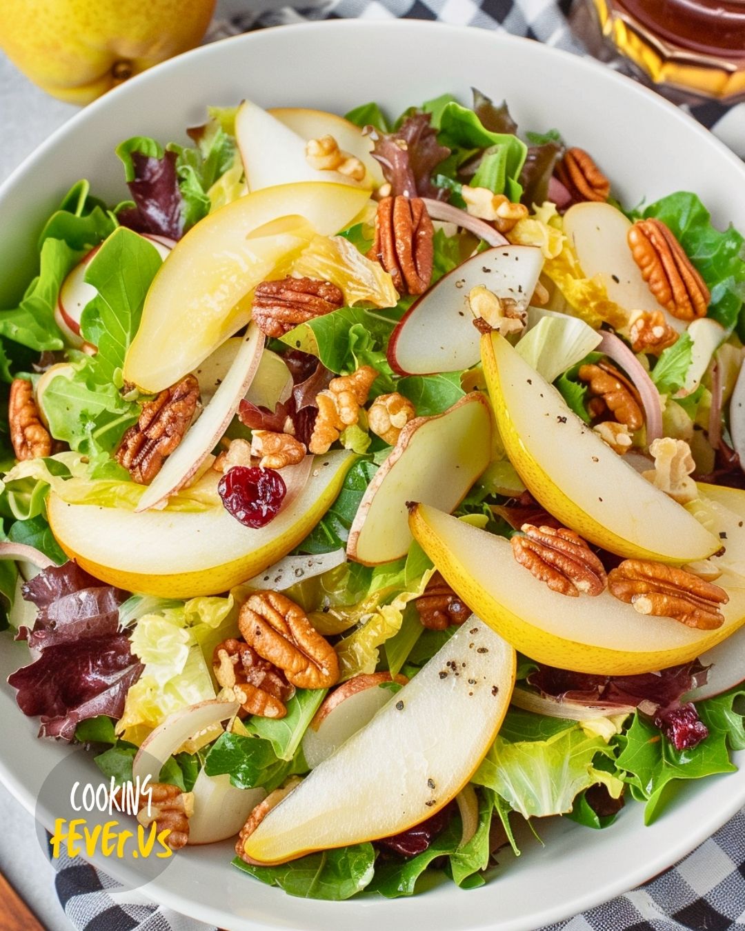 Pear & Walnut Salad